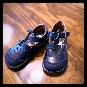 Stride rite little girls Buckled shoes!